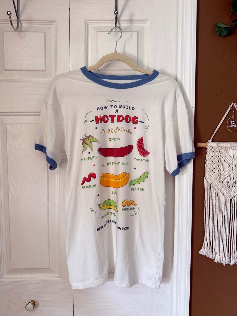 Modern Lux How to Build a Hot Dog Ringer Summer T-shirt / Size M